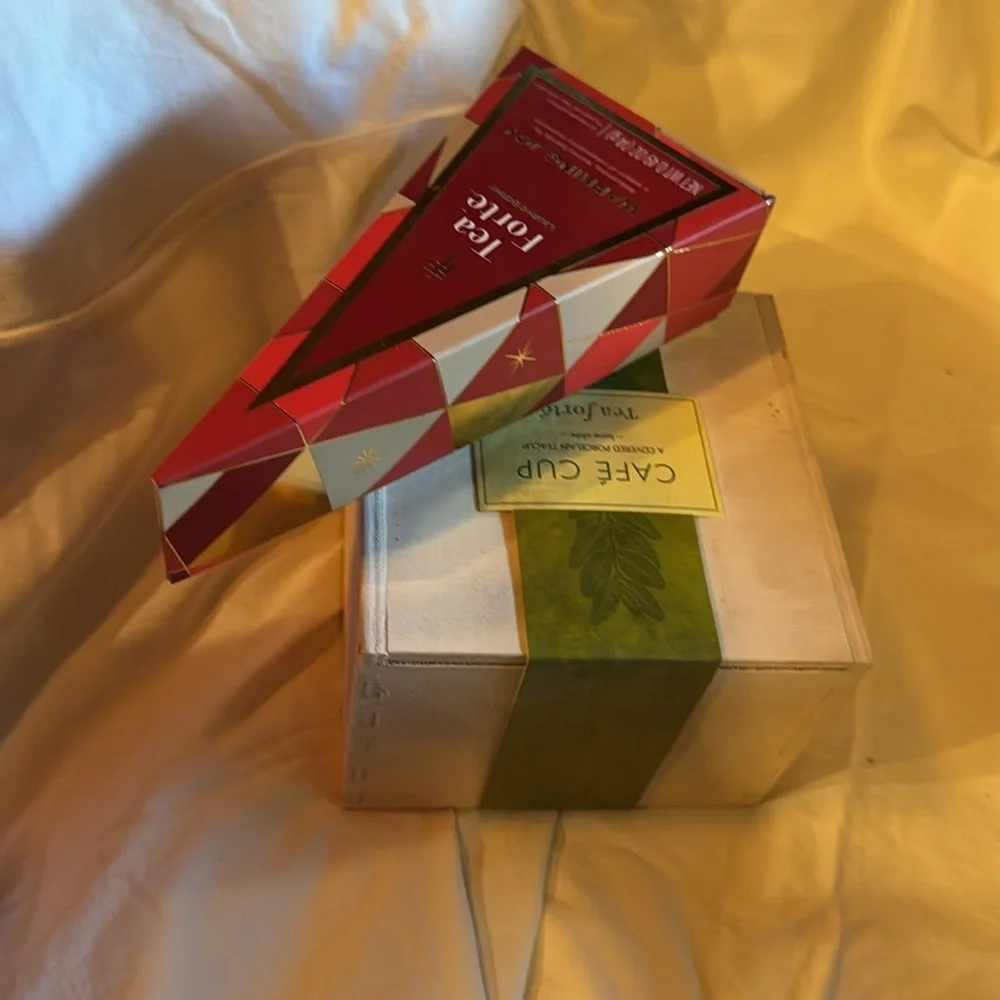 Tea Forté Gift Set NIB NWT/ Bone white covered porcelain cup & Warming Joy tea